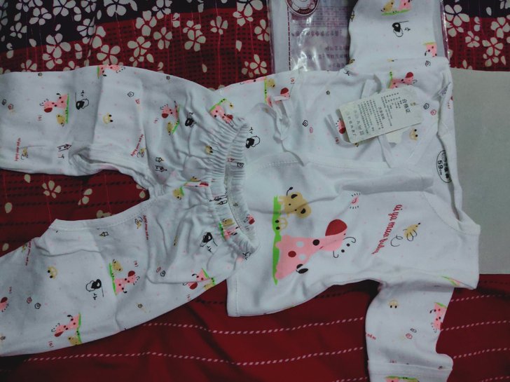 新生儿宝宝两件套，全新的，全纯棉面料舒适
