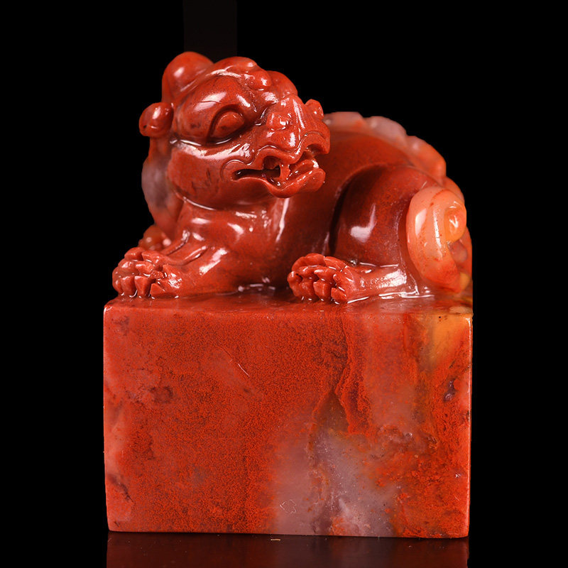 《266g蜡烛红瑞兽正方章》天然寿山石取巧全手工精雕