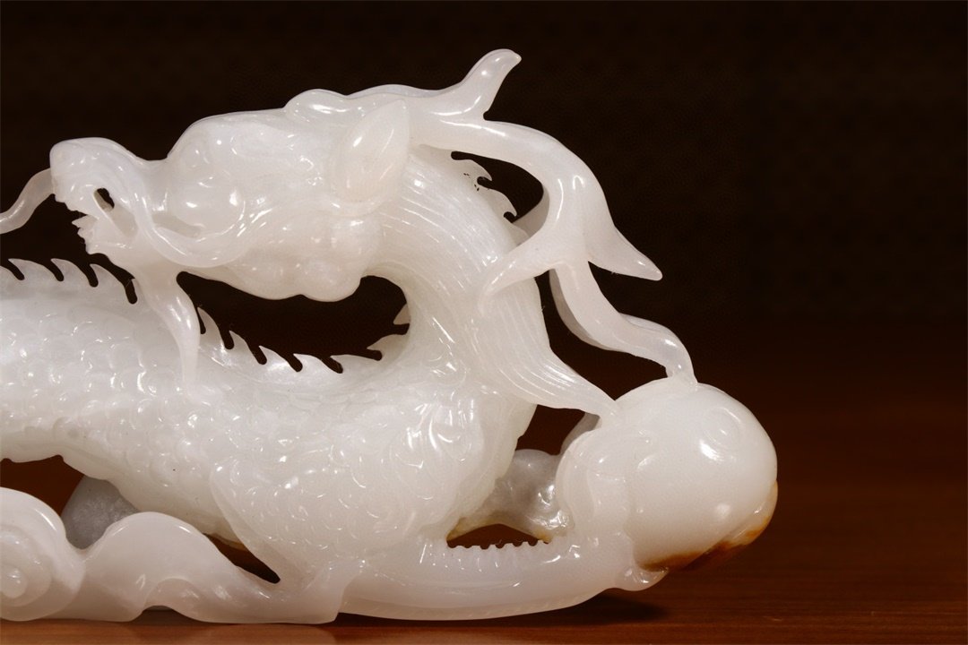 【超级捡漏】 k 822 旧藏老和田玉龙腾祥云摆件