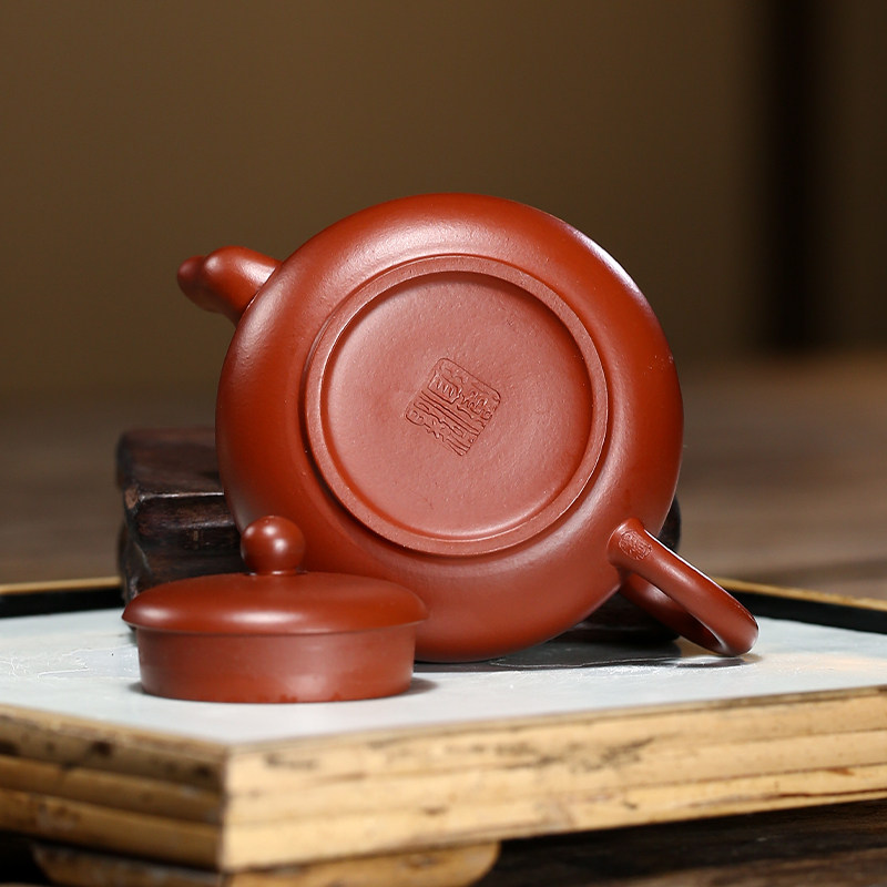 【掌柜推荐】国工储卫珍扁梨原矿朱泥宜兴全手工紫砂壶小品200c