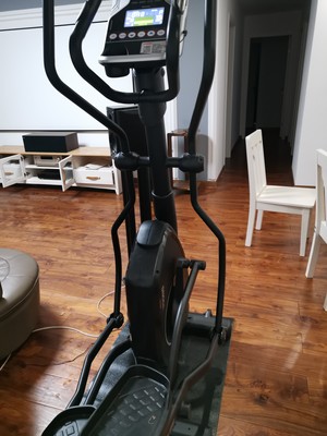椭圆机迪卡侬还是舒华?哪款静音效果好?纠结区别是什么?