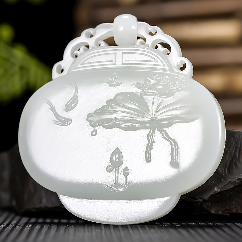 【降价拍20%】老坑料羊脂玉挂价年年有余质地细腻重量46克