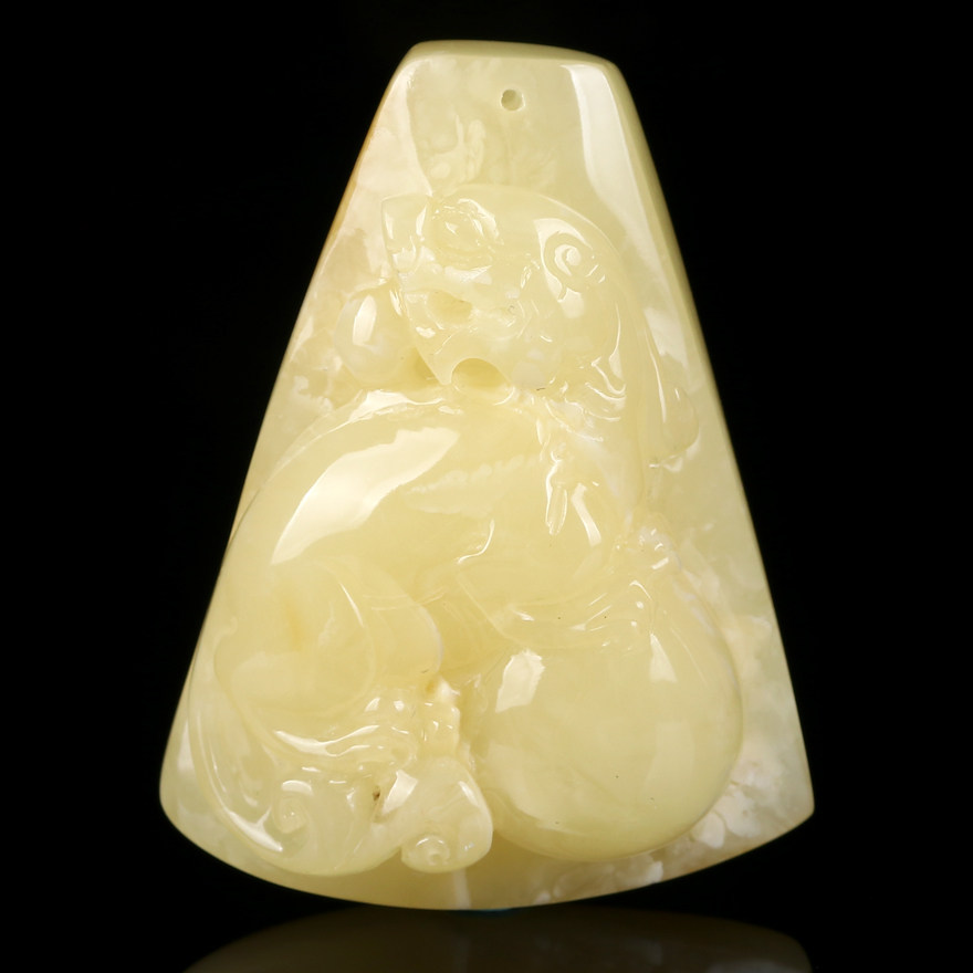 26.05克【强荧光】精美珍稀白花蜜蜜蜡招财貔貅挂件