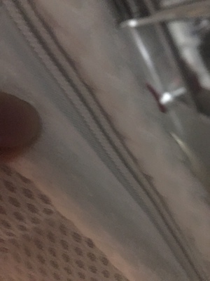 点评麦娜芙乳胶床垫怎么样，有假货吗？是不是真乳胶床垫？