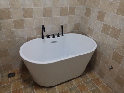 别看表面：果敢独立式亚克力浴缸怎么样?值得买吗?