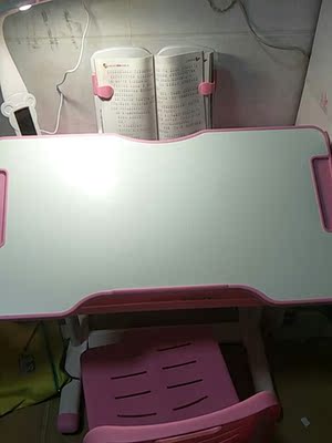 很纠结:童画林儿童书桌与生活诚品学习桌选哪个?哪个更环保