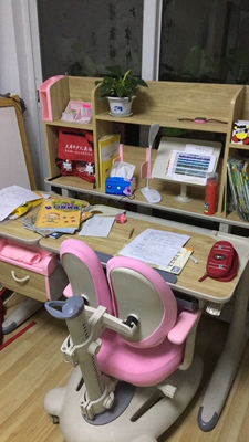 入手说说使用浩轩宜家儿童学习桌怎么样?是什么档次?