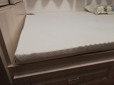 讨论：金橡树乳胶床垫怎么样？很不好用吗？被曝光了吗?