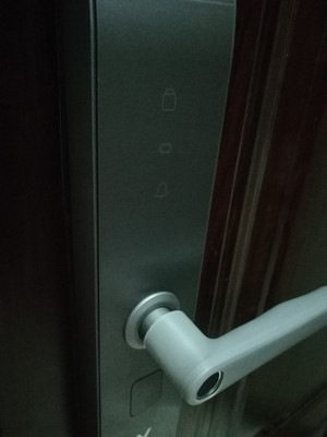 目前看来对比云米指纹锁和小米指纹锁哪个好用，两者有什么区别？