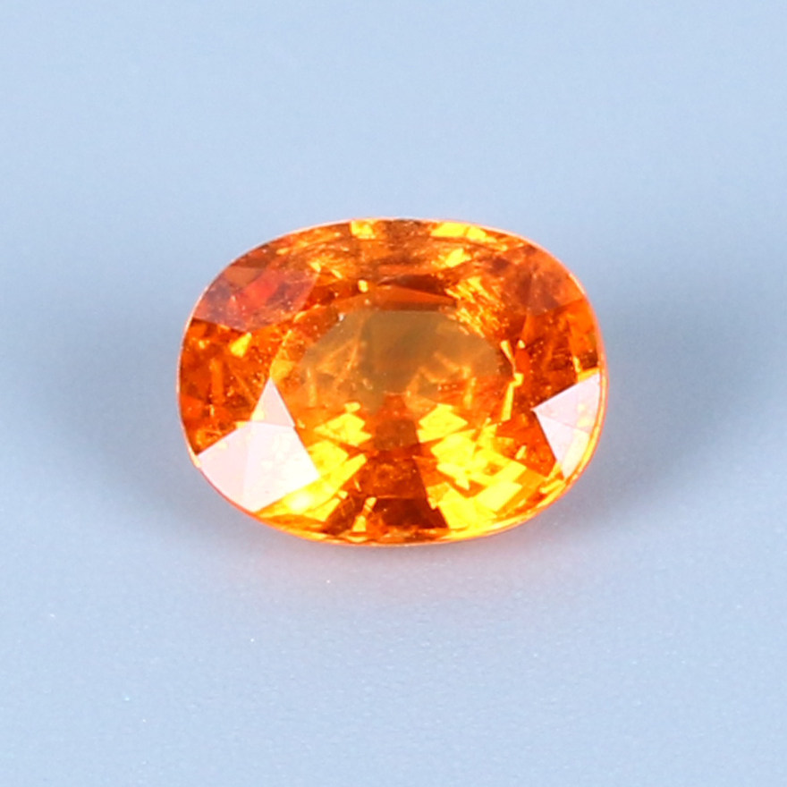 1.7克拉 天然芬达石裸石 颜色漂亮 火彩超闪