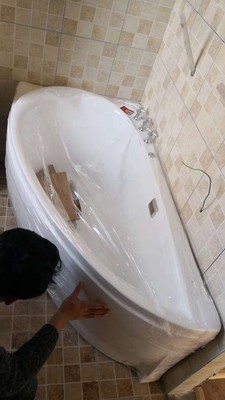 发个贴子，问下埃飞灵独立式亚克力浴缸质量怎么样?