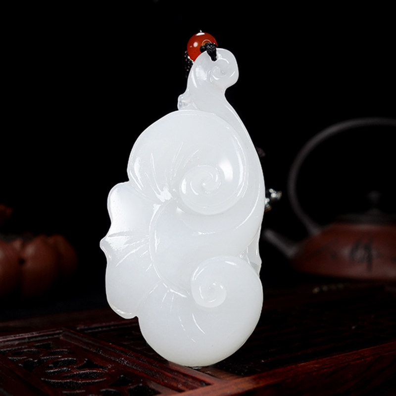 特价和田玉羊脂白如意挂件重量27.78g