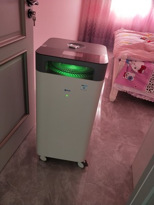 有人用过达氏空气净化器怎么样？声音大吗？