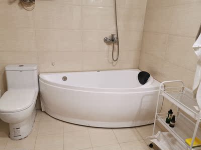 发个贴子，问下埃飞灵独立式亚克力浴缸质量怎么样?