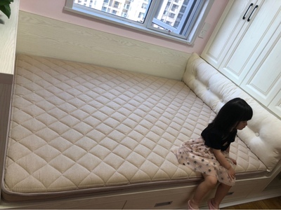 说说<内幕测评>爱舒和龙凤床垫哪个好，哪款床垫更适合小孩子？
