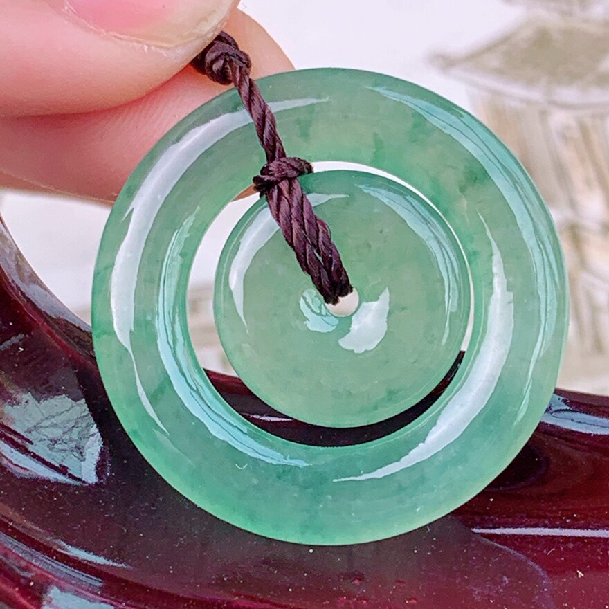 天然翡翠a货老坑冰种满色精美玉环吊坠5.09g