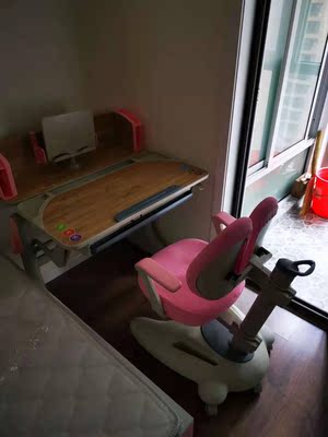 巨资买学习桌，护童儿童学习桌怎么样，质量很烂很差吗？