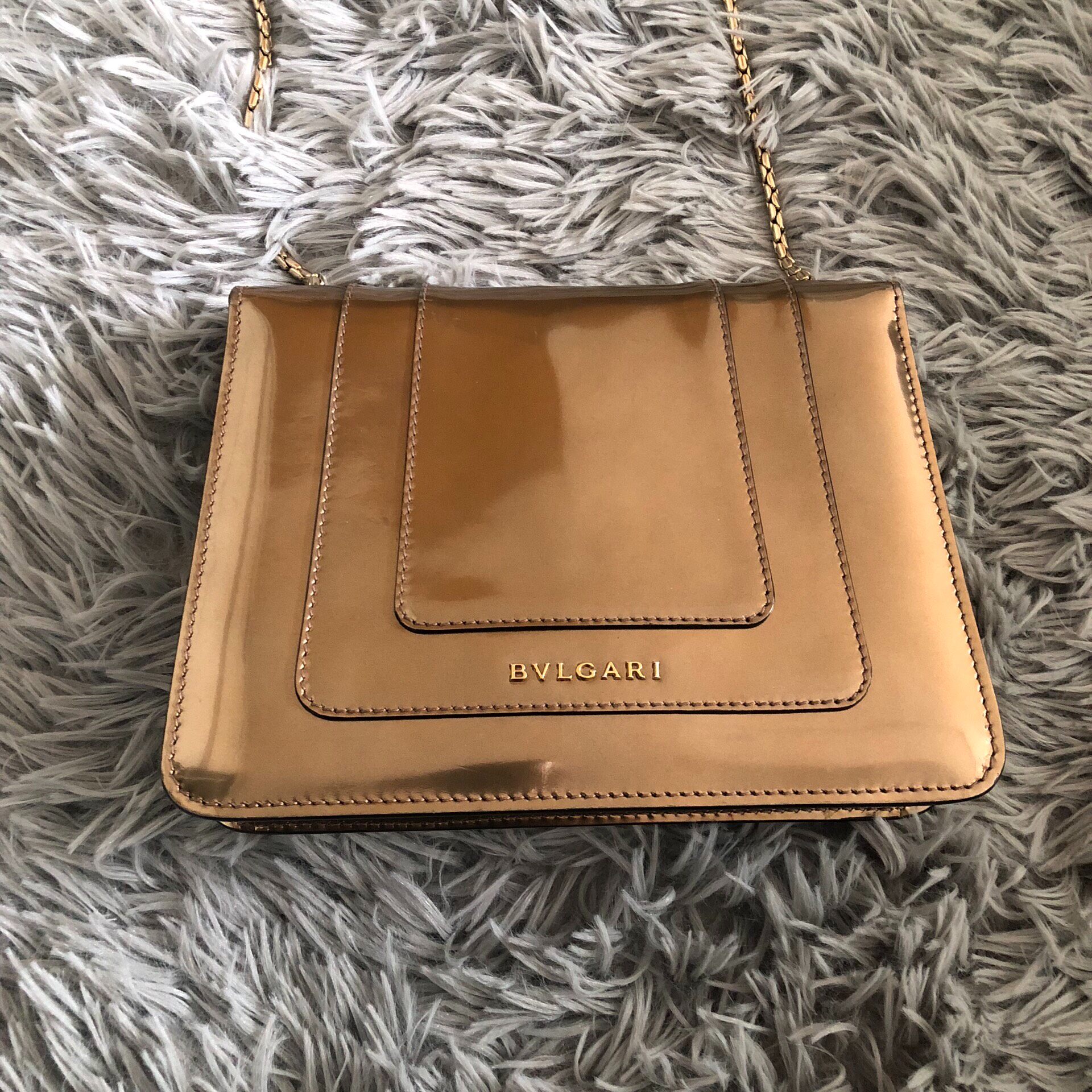 BVLGARI Serpenti Forever Snake Head Chain Bag — detail