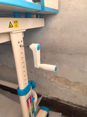 给孩子准备乐仙乐居儿童学习桌怎么样?桌子会不会有甲醛呢?