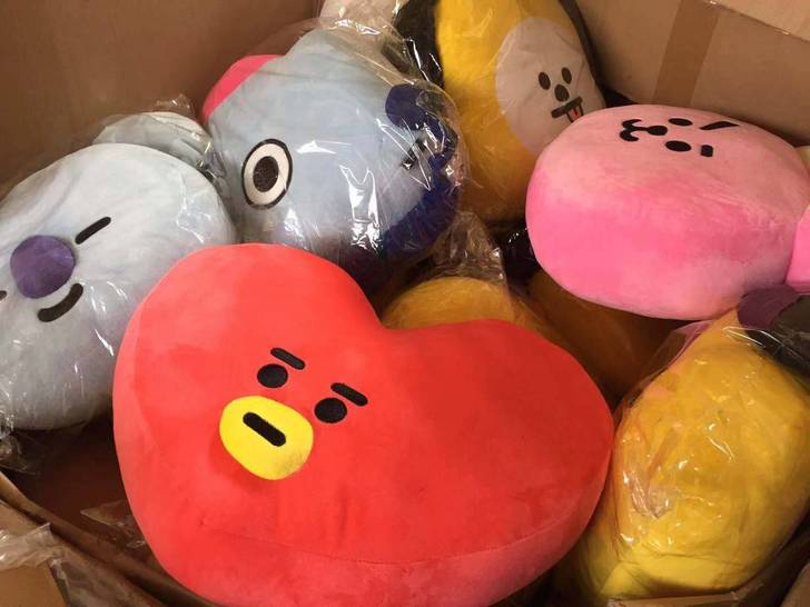 BT21系列抱枕八款，原厂正品