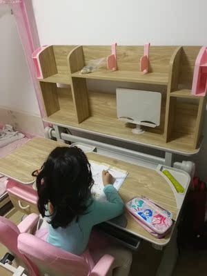 说说爱果乐儿童学习桌给小学生用着怎么样？环保安全吗