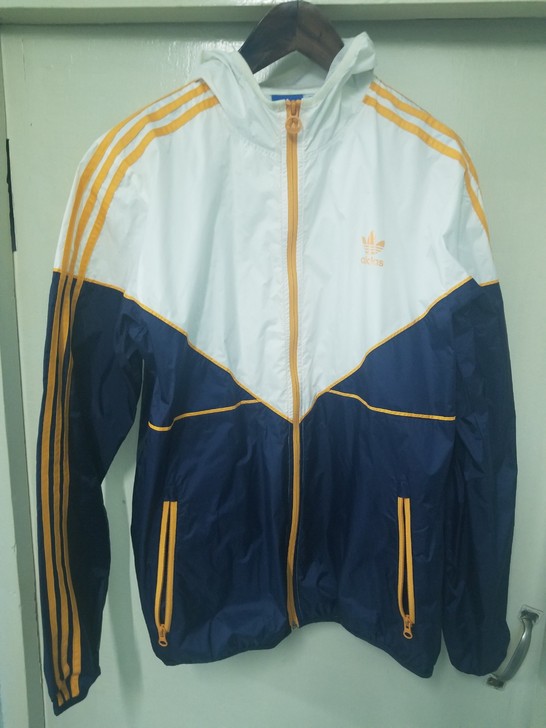 adidas三叶草冲锋衣