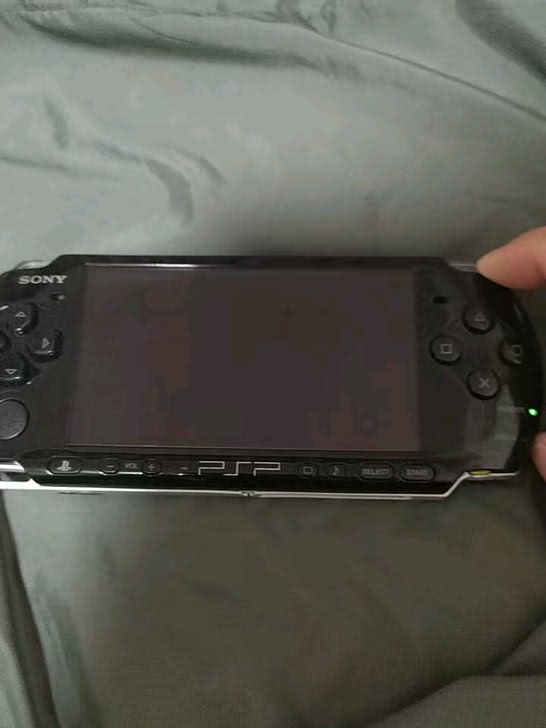 索尼psp3000游戏机