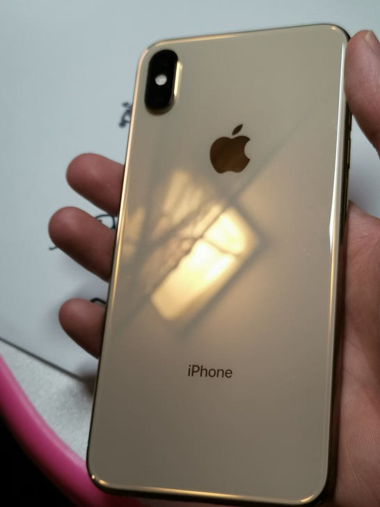 苹果xsmax256g国行，手机在保修期，2019年8月1