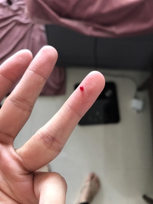 小狗吸尘器和戴森比较有什么优缺点,小房子适合用吗?