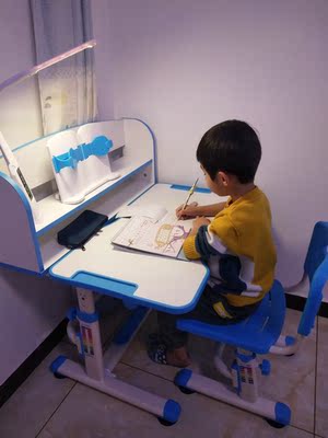 高颜值多功能的生活诚品儿童学习桌怎么样？质量不好吗？