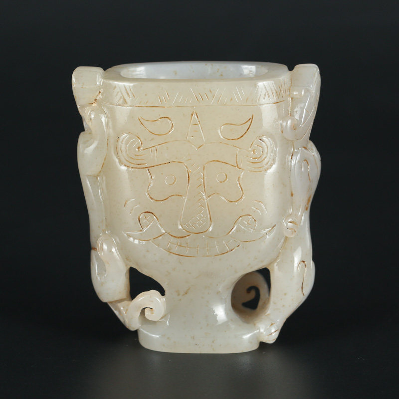 【鬼市】精雕和田玉瑞兽酒樽小摆件 132.03g jkc845