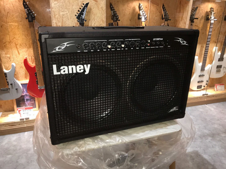百分百正品LaneyLX120RTWIN212吉他箱。