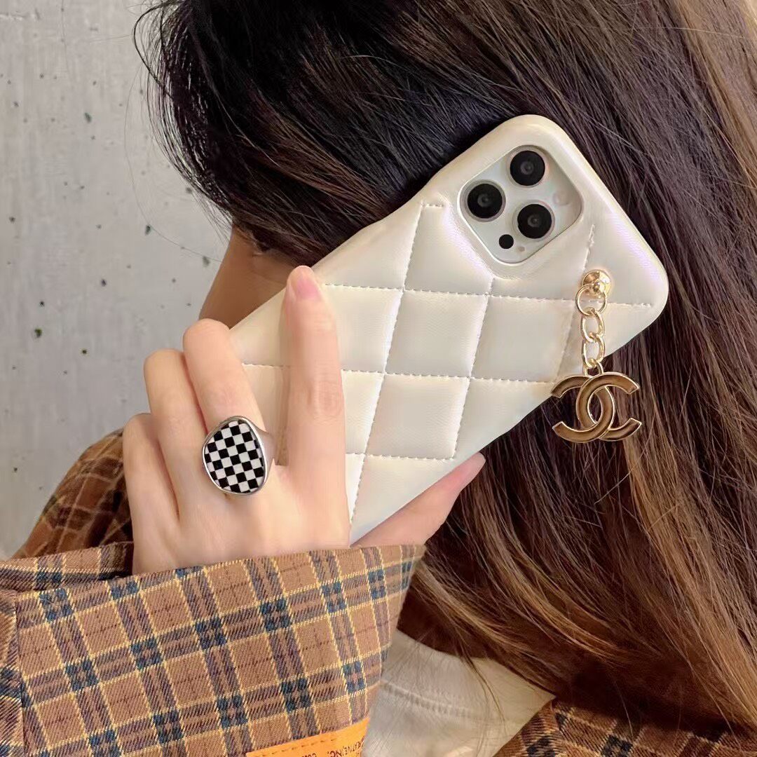 香奈儿手机壳 实拍 大牌原厂设计官网外观1：1