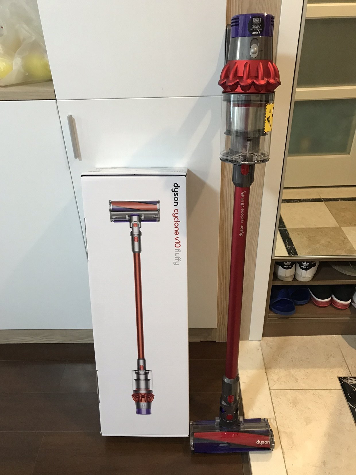 13,非常喜欢戴森产品,外观颜色搭配好看,质量*一流,这款无线吸尘器