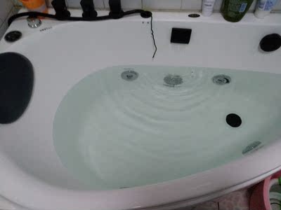 欧凯伦双人情侣扇形按摩浴缸好用吗?空间够不够大?