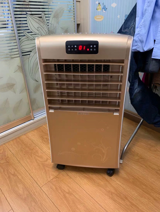 艾美特空调扇，在国美电器买的，用了一个夏天，装空调了