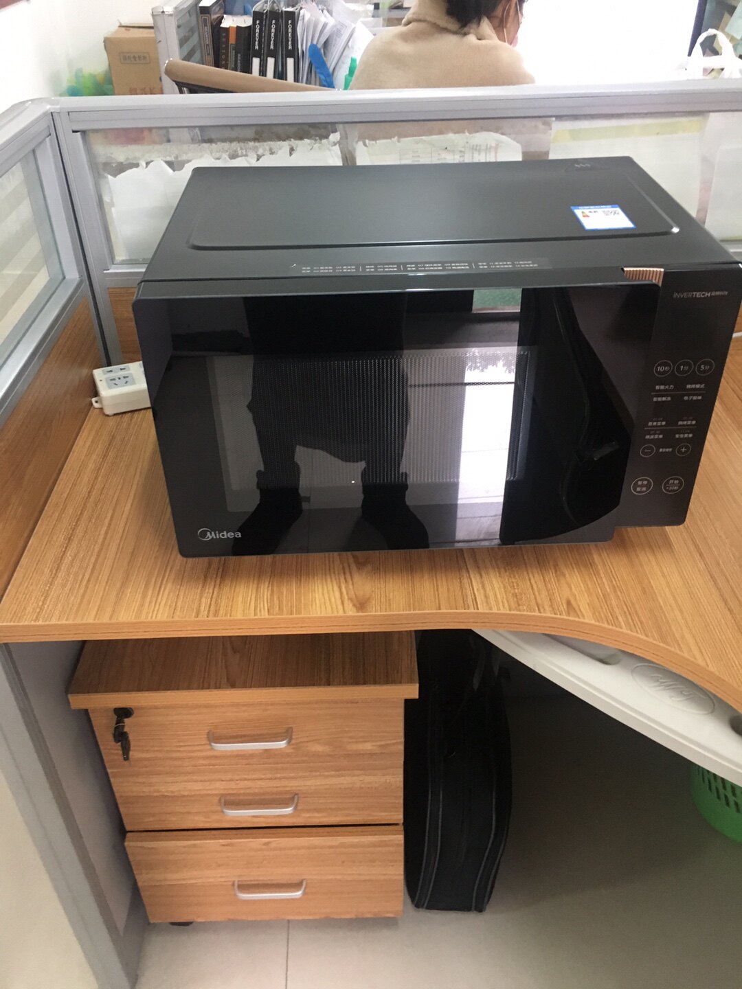 midea美的微波炉m3l231f金色评测美的m3l231f金色优缺点对比真香