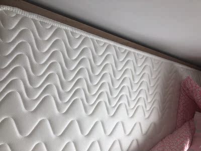 【揭秘】真实说下雅兰乳胶床垫怎么样，是天然的吗？真的有味道吗