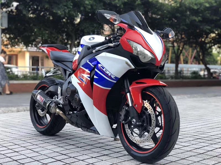 跑车摩托车雅马哈r1r6本田cbr600cbr1000川崎
