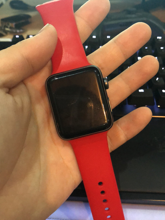 applewatch2代42mm铝制外壳配中小号表