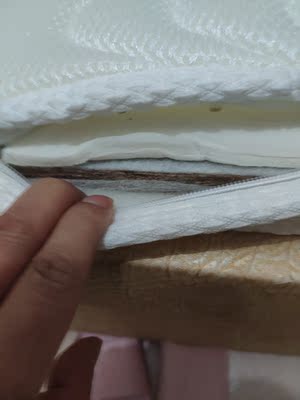 点评麦娜芙乳胶床垫怎么样，有假货吗？是不是真乳胶床垫？