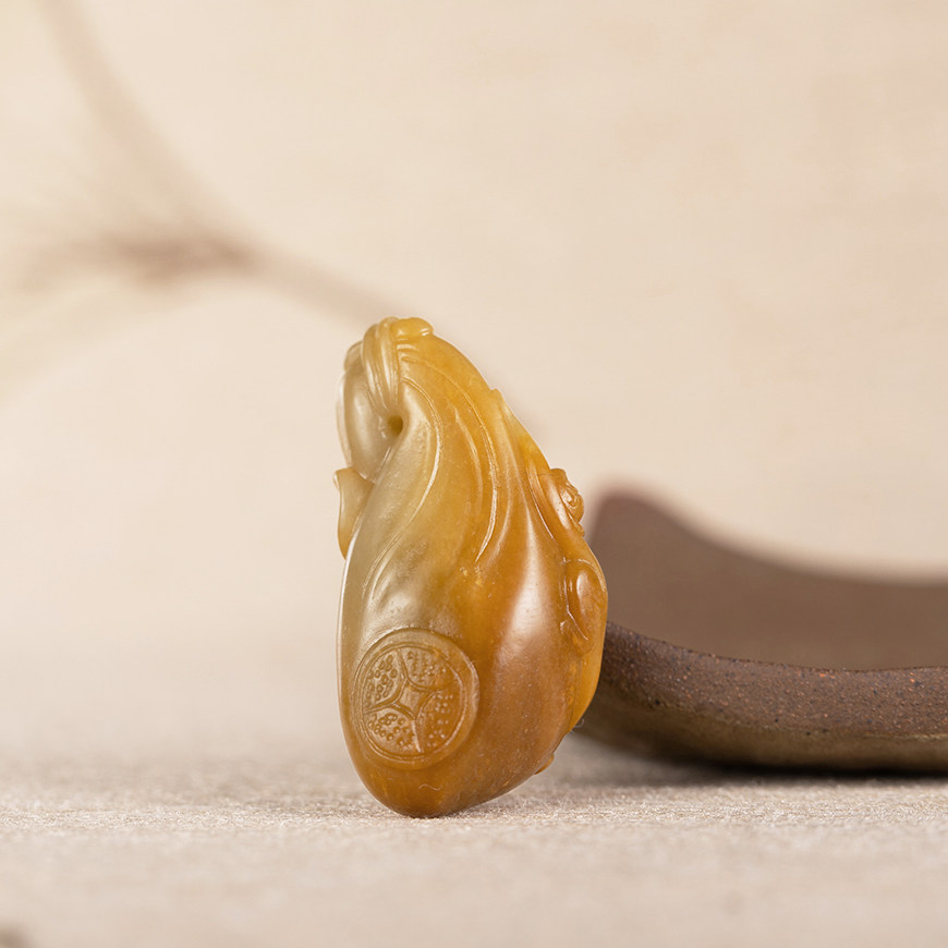 省级玉雕大师任翀作品新疆和田玉籽料生肖挂件灵猴送福14克吊坠男