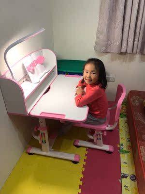 刚上小学用帕默升降实木儿童学习桌椅怎么样?需要散味道吗?