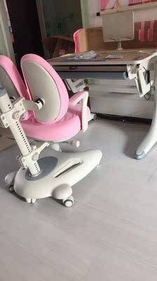 入手说说使用浩轩宜家儿童学习桌怎么样?是什么档次?