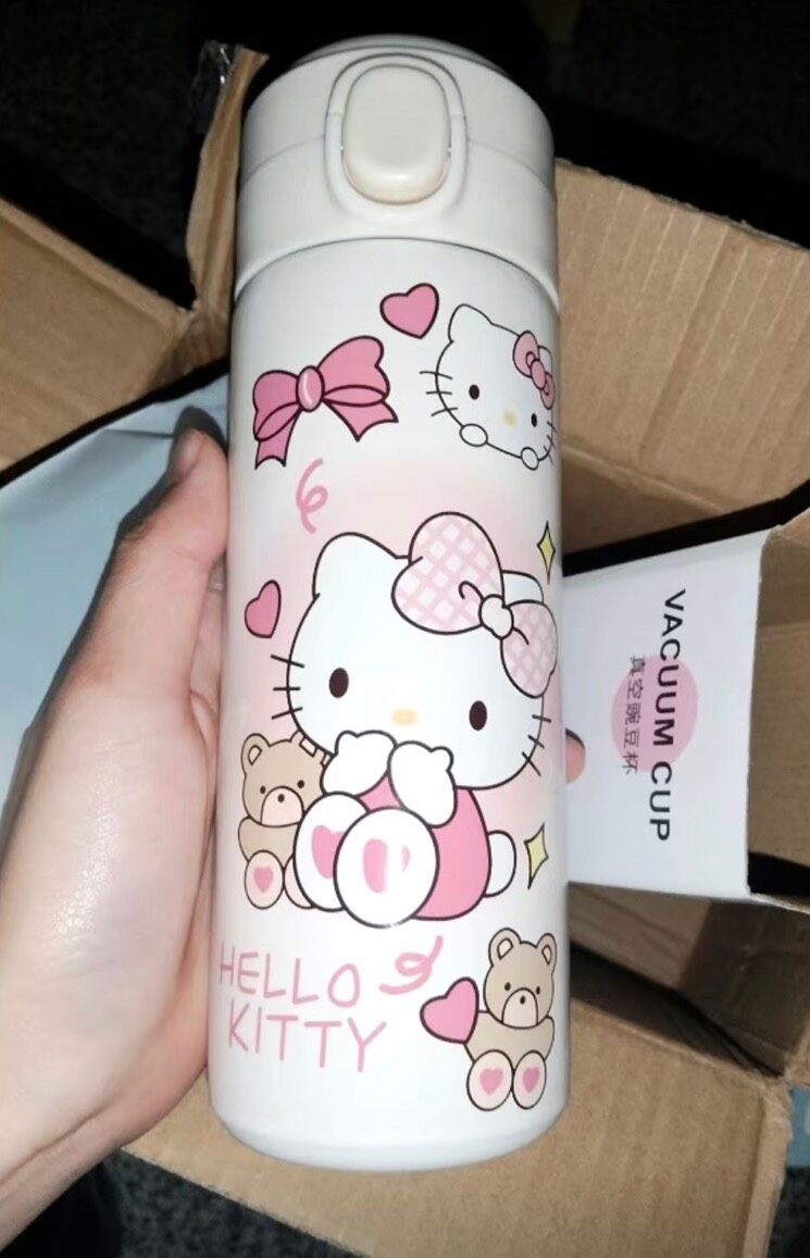 A brand-new warm cup, 420 ml warm glass, 304-grade Katie Cat, packaged mail.