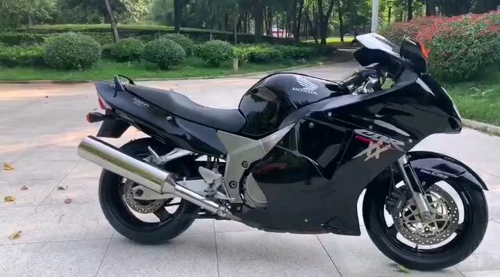 本田cbr1100，，黑鸟