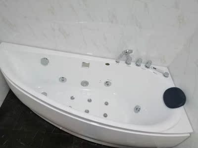 发帖和大家咨询下，果敢蛋形亚克力独立式简约浴缸好用吗?