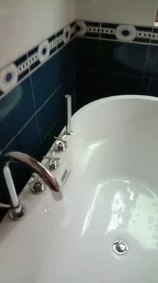 别看表面：果敢独立式亚克力浴缸怎么样?值得买吗?