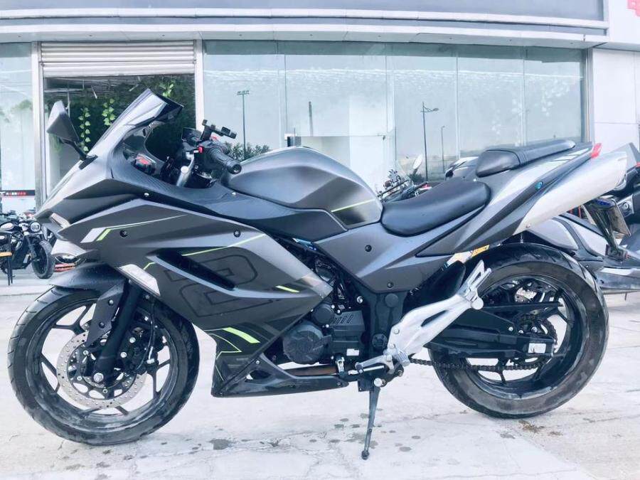 21年牌国产h2摩托车网络拍卖公告