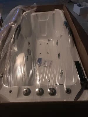 达尔文6001独立式人造石浴缸好用吗?斜躺能浸泡整个身体吗?